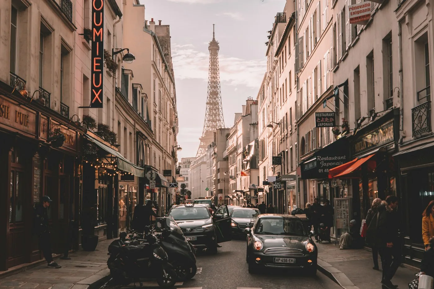 Acheter dans l’ancien à Paris&nbsp;: charme haussmannien, travaux et précautions avant achat
